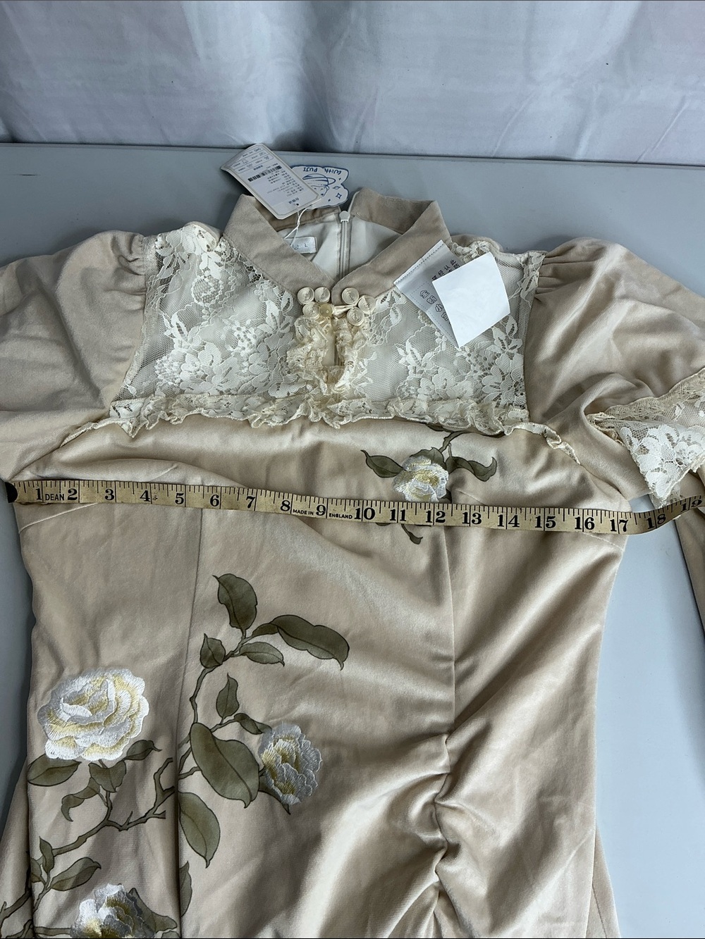 2201 - Lolita Cream Floral Lace Ruffle Long Sleeve Dress - Picture 12 of 13